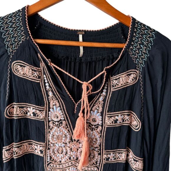 Free People Wind Willow Black Long Sleeve Embroidered Peasant Dress Sz XS - Picture 4 of 7